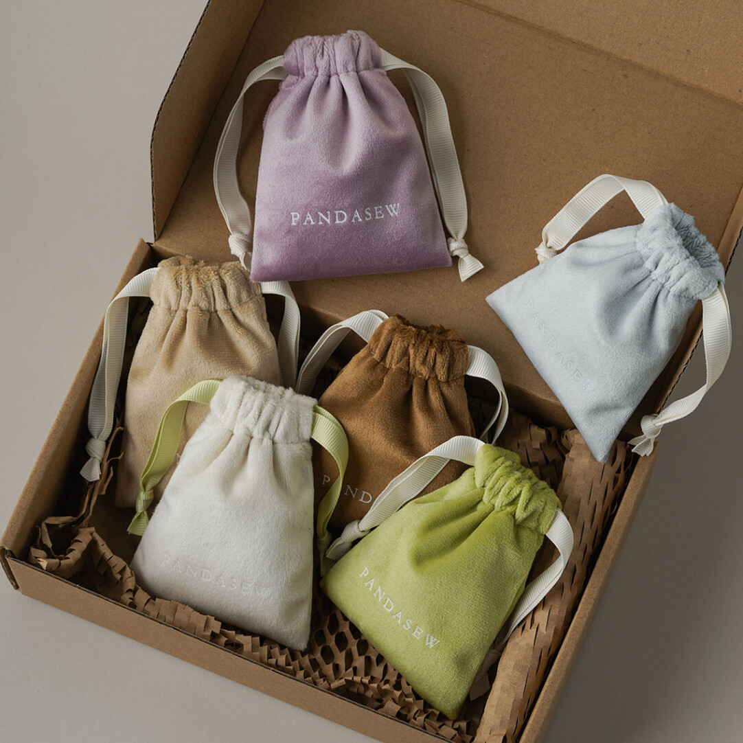 Luxury Bags From China - Luksusowy aksamitny woreczek ze sznurkiem, z