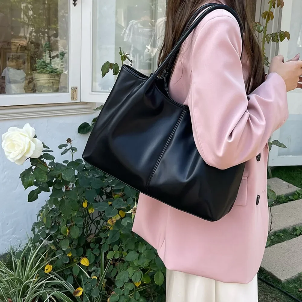 Luxury Bags That Are Vegan - Wegańskie torby ze skóry PU moda