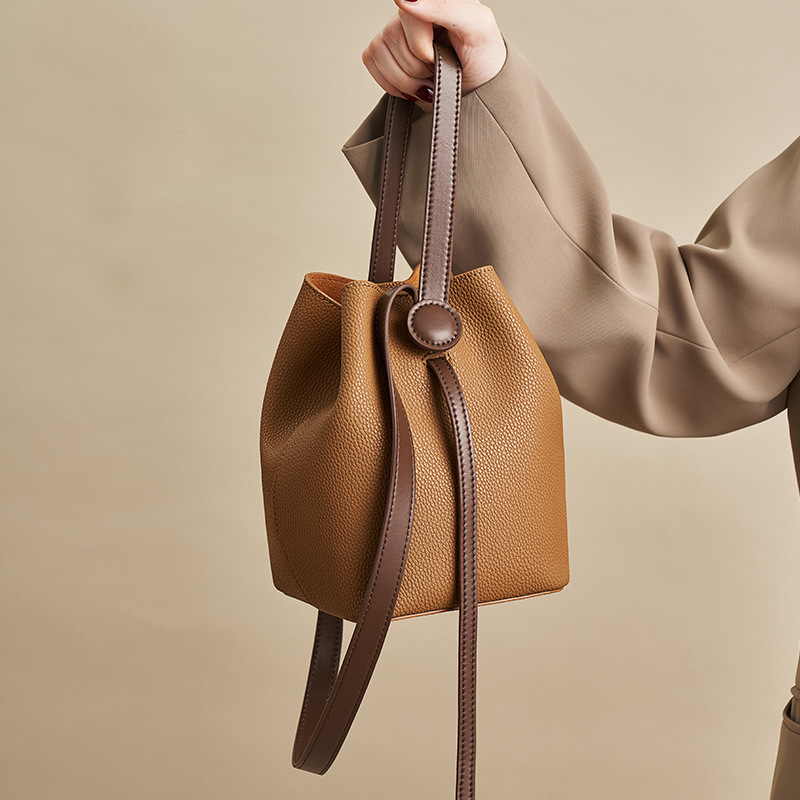 Klasyczna damska torebka typu  – Luxury Bags Level recenzja i cena