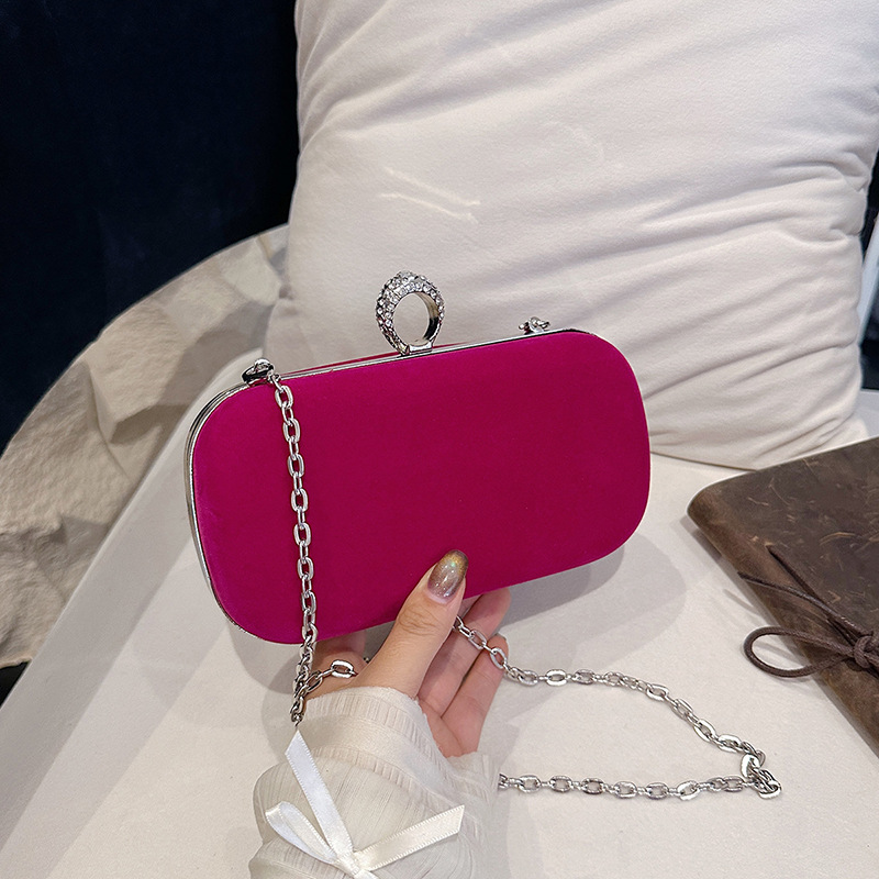 Czarna aksamitna torebka damsk – Luxury Bags Vip recenzja i cena